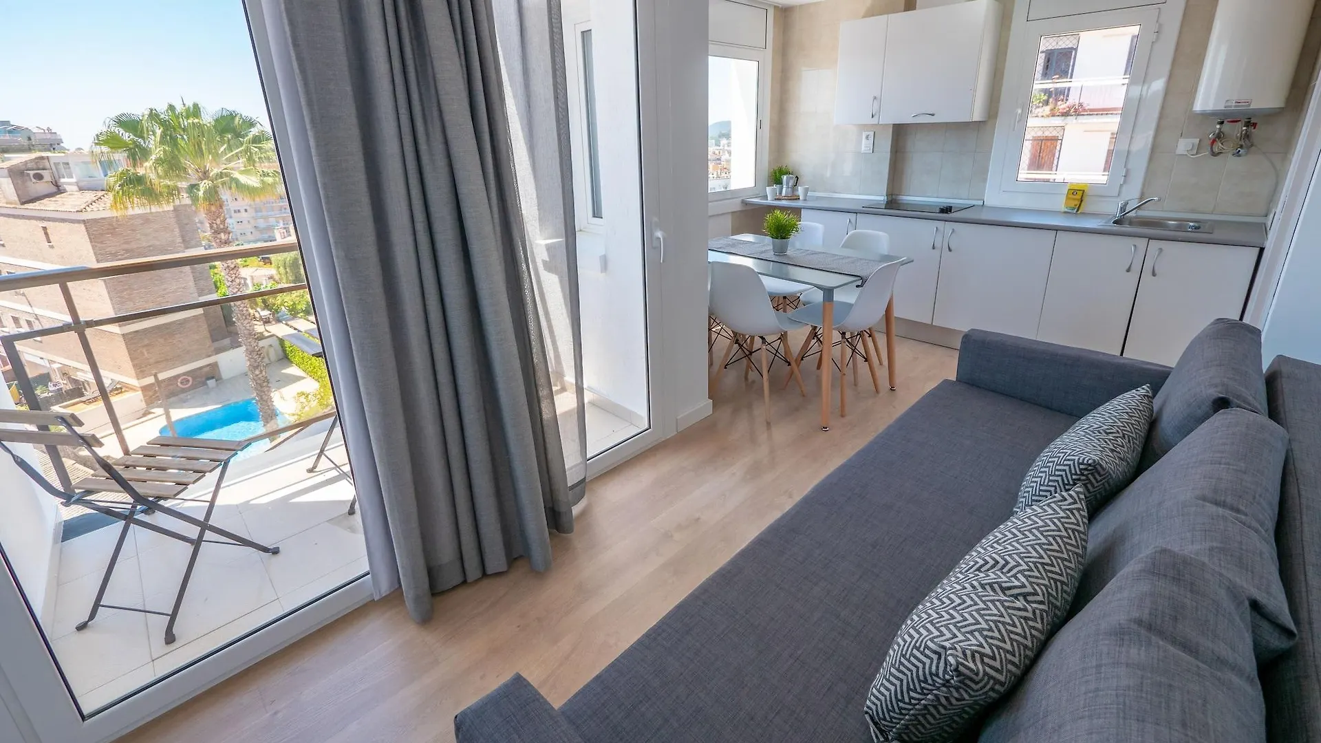 Ar Melrose Place Lloret de Mar
